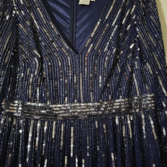 MAC DUGGAL Sequined V-Neck Illusion Sleeve A-Line Gown Blue Dress Womens size 14 - Picture 8 of 8